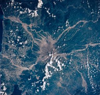 STS-46 took this image after the eruption.