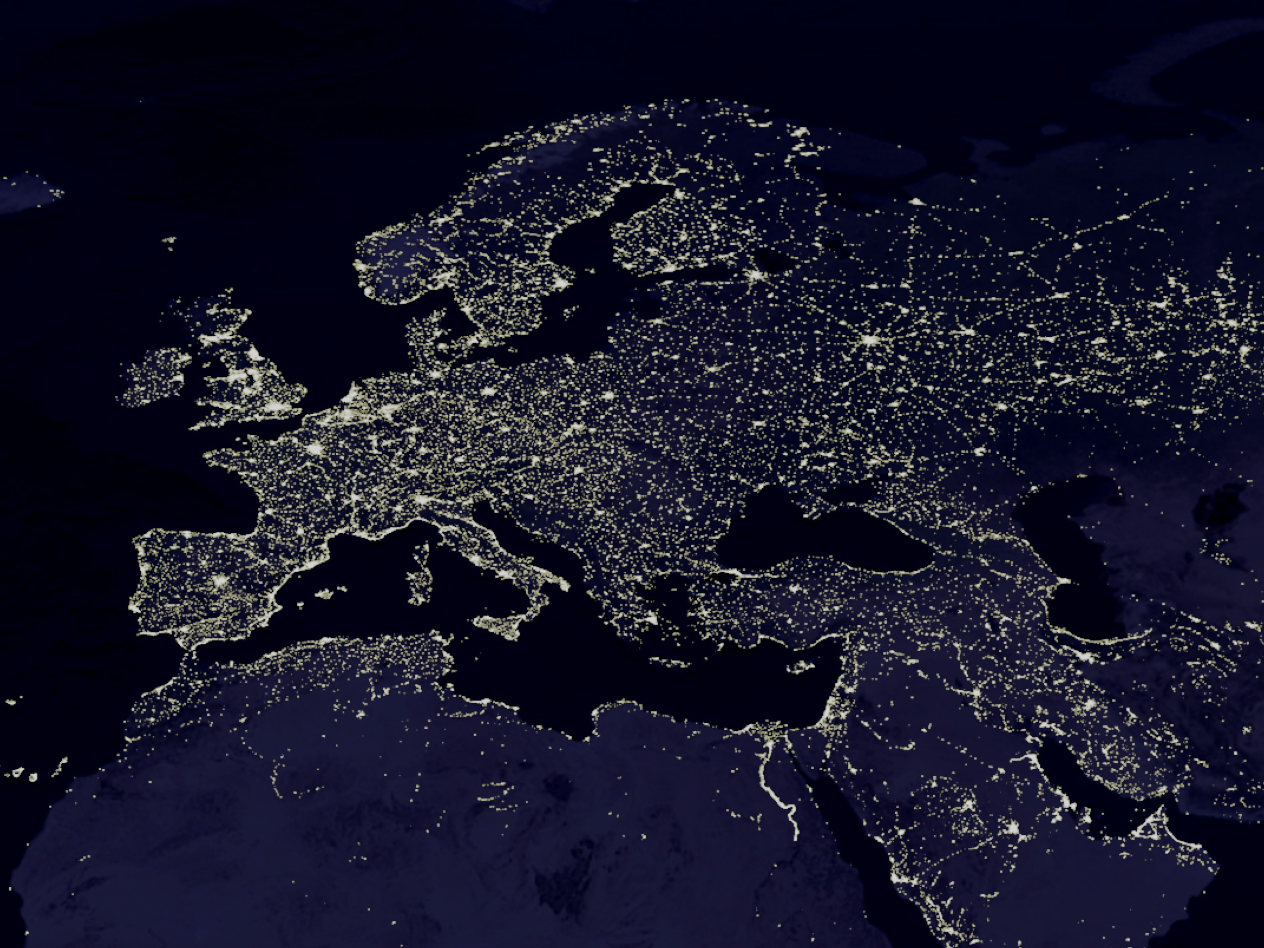 Ночи евразии. Европа из космоса ночью. Россия из космоса ночью. Снимок Европы из космоса. Земля ночью.